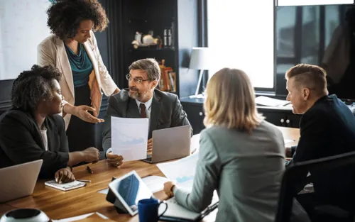 From lead to scheduled meeting without human intervention: designing AI workflows that sell 24/7