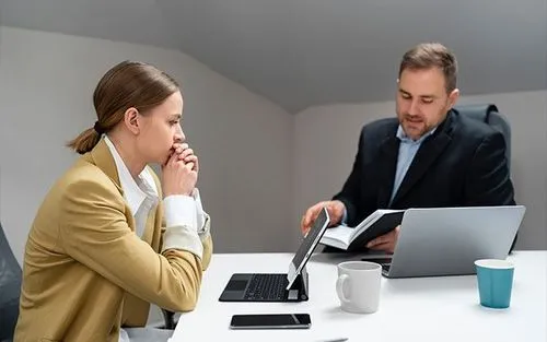 La ventaja de velocidad: cómo la contratación lenta está dando a tu competencia 90 días de ventaja (y cómo recuperar el tiempo perdido)